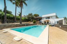 Villa in Palma - Villa Genova Villa in den Bergen von Genova mit Meerblick und Stadt- und Strandnähe 