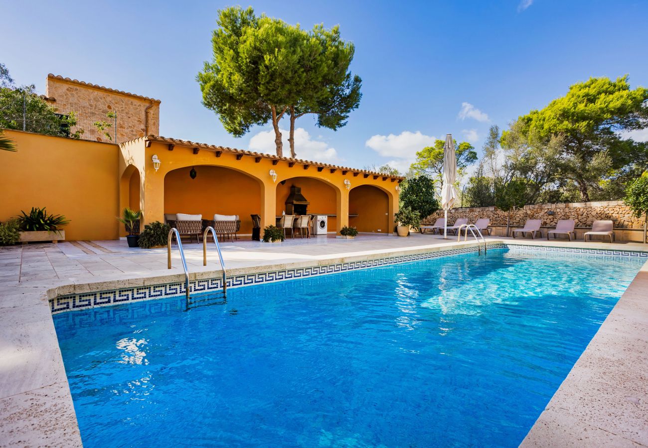 Villa in Santanyi - Beachfront Tower Ferienhaus mit Pool nur 300 m vom Strand Cala Santanyi entfernt