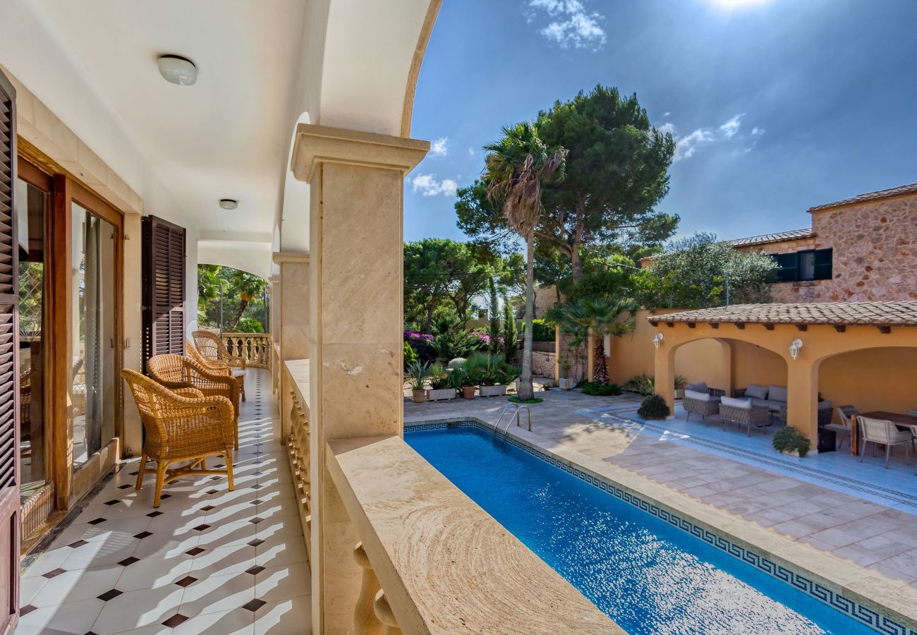 Villa in Santanyi - Beachfront Tower Ferienhaus mit Pool nur 300 m vom Strand Cala Santanyi entfernt