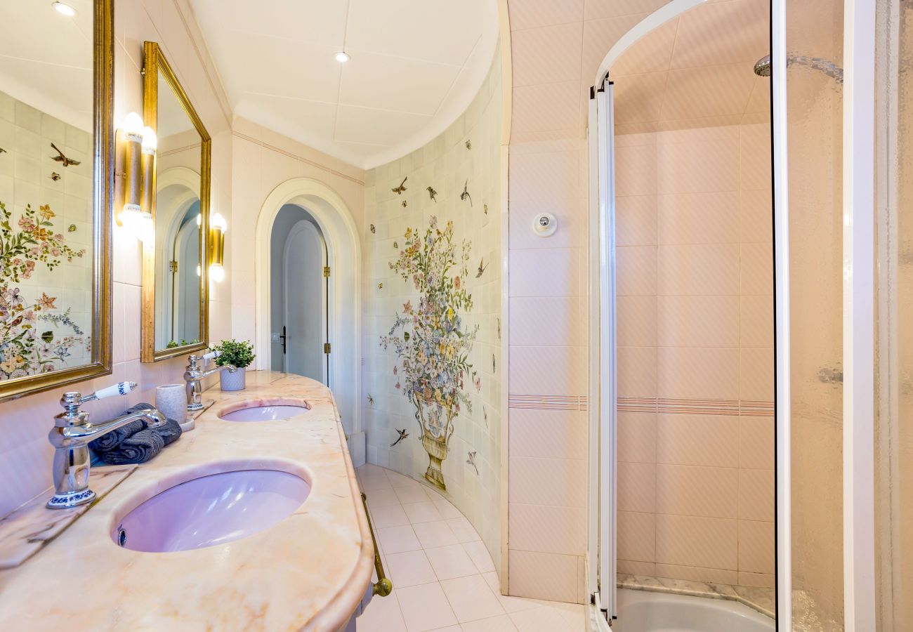 Villa in Santanyi - Beachfront Tower Ferienhaus mit Pool nur 300 m vom Strand Cala Santanyi entfernt