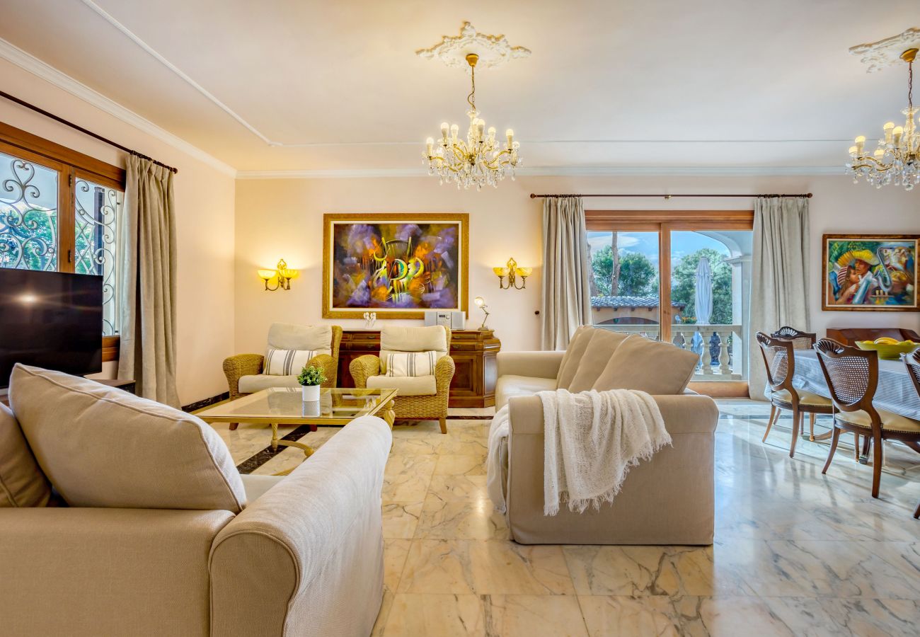 Villa in Santanyi - Beachfront Tower Ferienhaus mit Pool nur 300 m vom Strand Cala Santanyi entfernt