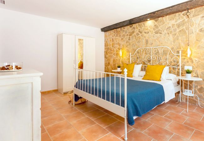 Ferienhaus in Santanyi - Casa Abril Schönes Ferienhaus mit Pool im Naturpark Cala Mondrago Ferienhaus in Santanyi - Casa Abril Schönes Ferienhaus mit Pool im Naturpark Cala Mondrago