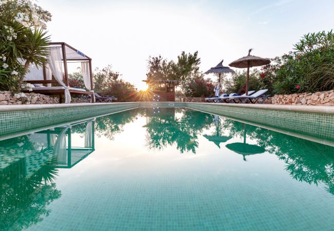 Finca in Campos - Finca Diez Grados Mas » moderne Finca mit Pool in sehr ruhiger Lage bei Campos