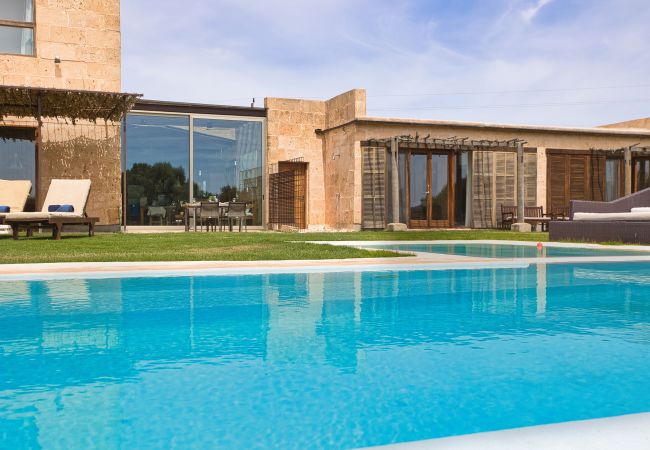 Finca in Campos - Son Coranta » Moderne Finca in traumhafter Alleinlage mit Pool, ideale Platz zum Relaxen