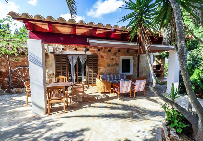 Finca in Santanyi - Finca Sa Barraca gemütliches Ferienhaus mit charmantem Garten und Pool nahe Cala Mondragó Finca in Santanyi - Finca Sa Barraca gemütliches Ferienhaus mit charmantem Garten und Pool nahe Cala Mondragó