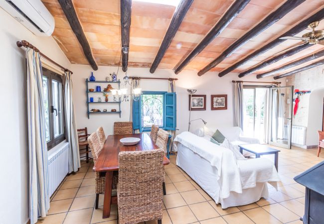 Finca in Santanyi - Finca Sa Barraca gemütliches Ferienhaus mit charmantem Garten und Pool nahe Cala Mondragó Finca in Santanyi - Finca Sa Barraca gemütliches Ferienhaus mit charmantem Garten und Pool nahe Cala Mondragó