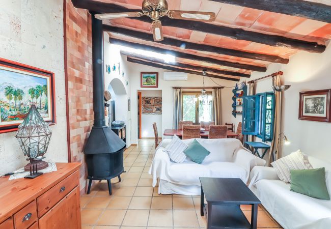 Finca in Santanyi - Finca Sa Barraca gemütliches Ferienhaus mit charmantem Garten und Pool nahe Cala Mondragó Finca in Santanyi - Finca Sa Barraca gemütliches Ferienhaus mit charmantem Garten und Pool nahe Cala Mondragó