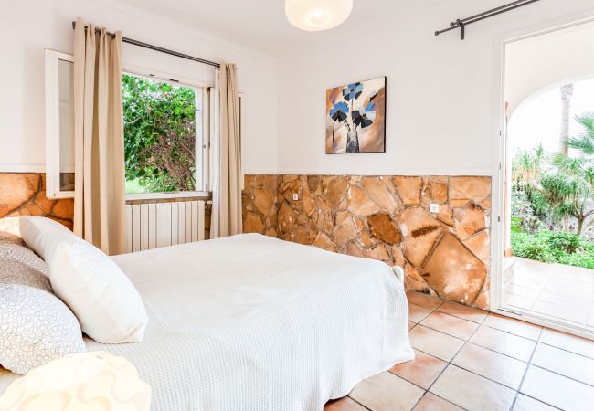 Villa in Santanyi - Can Flores Villa  Ferienhaus mit Pool perfekt für einen entspannten Urlaub nahe Cala Santanyi Villa in Santanyi - Can Flores Villa  Ferienhaus mit Pool perfekt für einen entspannten Urlaub nahe Cala Santanyi