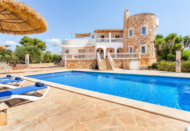  in Santanyi - Can Flores Villa 3 Ferienhaus mit Pool perfekt für einen entspannten Urlaub nahe Cala Santanyi