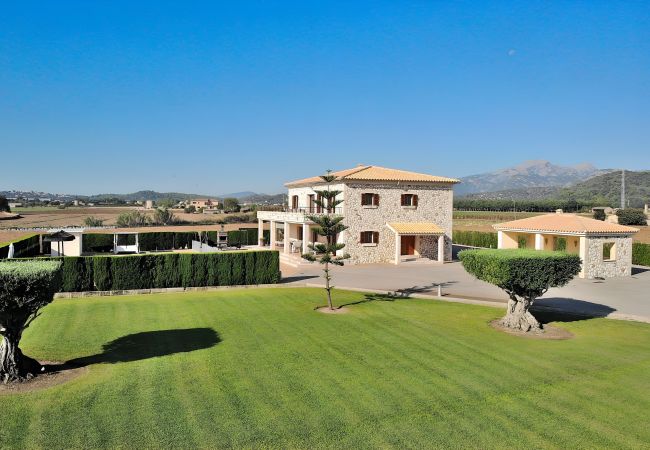 Finca in Sa Pobla - Rey del Campo 140 luxuriöse Villa mit privatem Pool, Klimaanlage, Garten und BBQ-Bereich