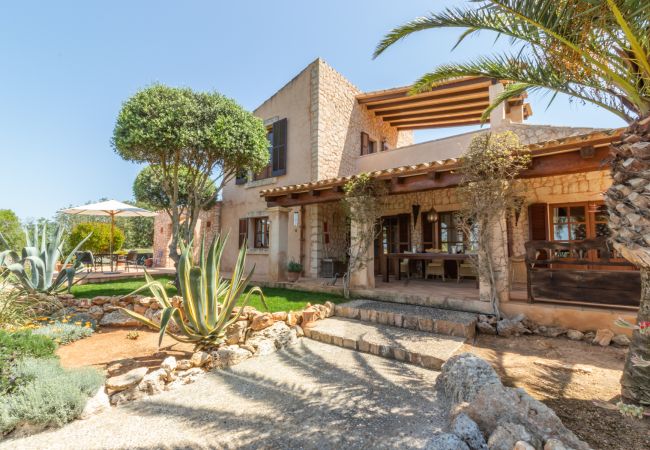 Finca in Santanyi - Finca Aries Finca im mallorquinischen Stil, für monatliche Mieten in Santanyi Finca in Santanyi - Finca Aries Finca im mallorquinischen Stil, für monatliche Mieten in Santanyi