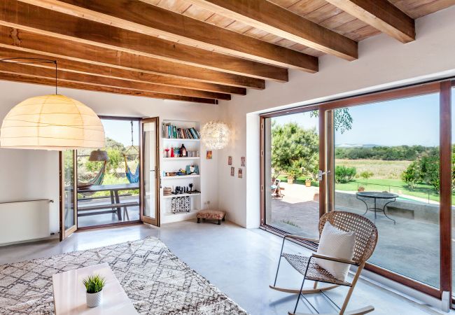 Finca in Felanitx - Finca Son Negre Ferienhaus mit Pool in idyllischer Natur in Felanitx perfekt für große Familien und Yoga Finca in Felanitx - Finca Son Negre Ferienhaus mit Pool in idyllischer Natur in Felanitx perfekt für große Familien und Yoga