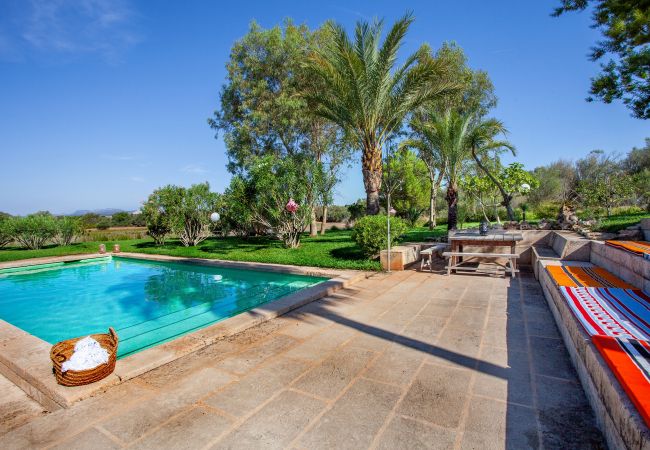 Finca in Felanitx - Finca Son Negre Ferienhaus mit Pool in idyllischer Natur in Felanitx perfekt für große Familien und Yoga Finca in Felanitx - Finca Son Negre Ferienhaus mit Pool in idyllischer Natur in Felanitx perfekt für große Familien und Yoga