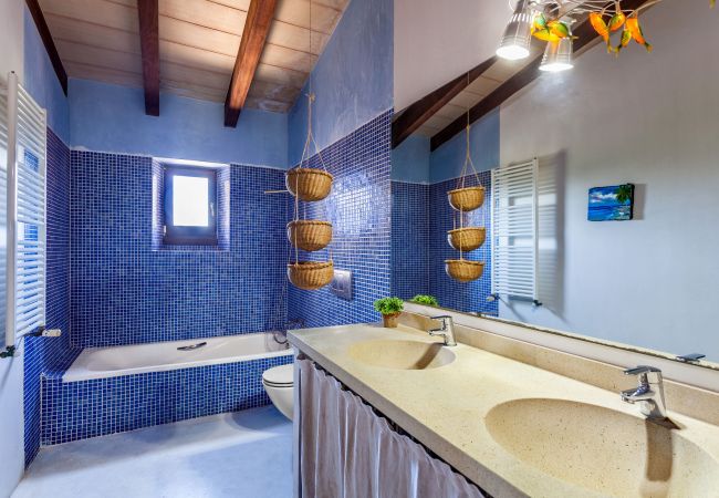 Finca in Felanitx - Finca Son Negre Ferienhaus mit Pool in idyllischer Natur in Felanitx perfekt für große Familien und Yoga Finca in Felanitx - Finca Son Negre Ferienhaus mit Pool in idyllischer Natur in Felanitx perfekt für große Familien und Yoga
