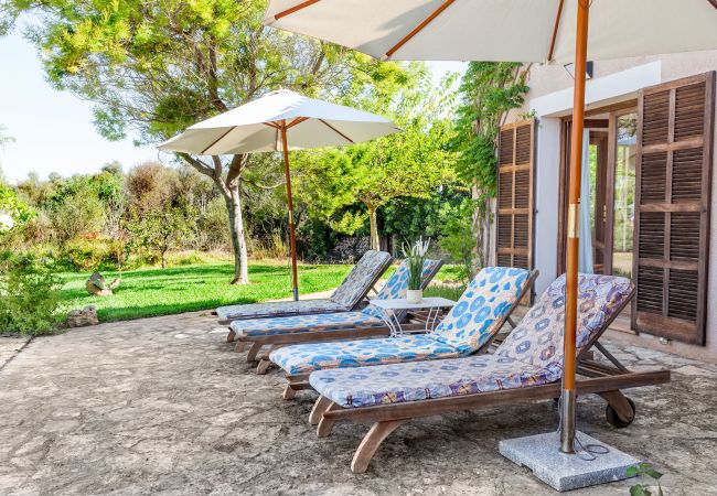 Finca in Felanitx - Finca Son Negre Ferienhaus mit Pool in idyllischer Natur in Felanitx perfekt für große Familien und Yoga Finca in Felanitx - Finca Son Negre Ferienhaus mit Pool in idyllischer Natur in Felanitx perfekt für große Familien und Yoga