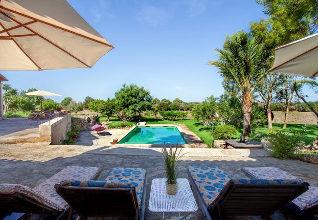 Finca in Felanitx - Finca Son Negre Ferienhaus mit Pool in idyllischer Natur in Felanitx perfekt für große Familien und Yoga Finca in Felanitx - Finca Son Negre Ferienhaus mit Pool in idyllischer Natur in Felanitx perfekt für große Familien und Yoga