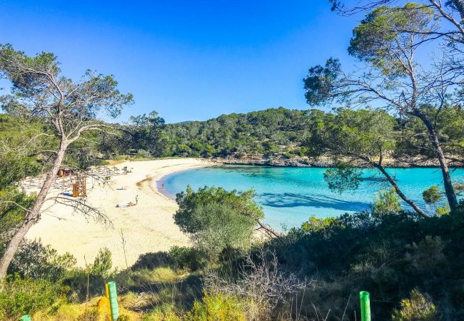 Finca in Santanyi - Ses Angoixes Ferienhaus für 10 Personen mit privatem Tennisplatz und Pool in Santanyí Finca in Santanyi - Ses Angoixes Ferienhaus für 10 Personen mit privatem Tennisplatz und Pool in Santanyí