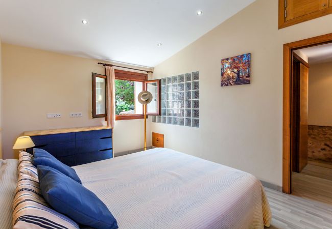Finca in Santanyi - Ses Angoixes Ferienhaus für 10 Personen mit privatem Tennisplatz und Pool in Santanyí Finca in Santanyi - Ses Angoixes Ferienhaus für 10 Personen mit privatem Tennisplatz und Pool in Santanyí