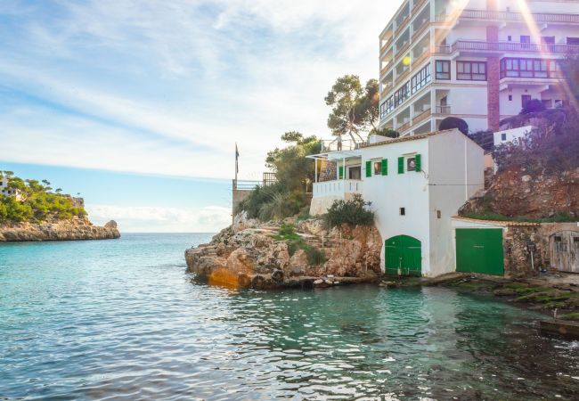 Ferienhaus in Cala Santanyi - Strandhaus Sa Barca mit Meerblick und  nur wenige Schritte zur Cala Santanyí Ferienhaus in Cala Santanyi - Strandhaus Sa Barca mit Meerblick und  nur wenige Schritte zur Cala Santanyí