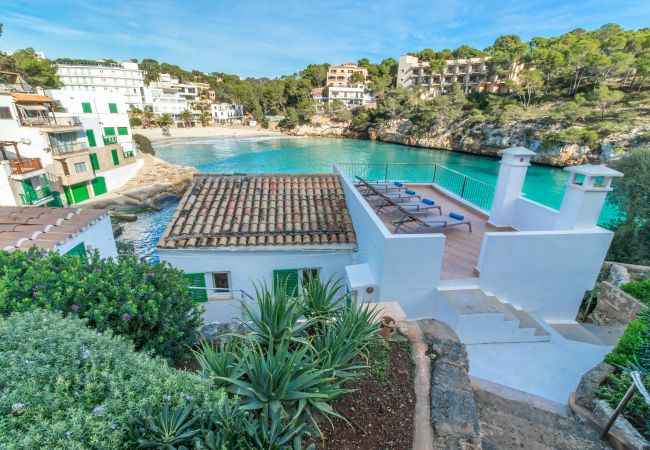 Ferienhaus in Cala Santanyi - Strandhaus Sa Barca mit Meerblick und  nur wenige Schritte zur Cala Santanyí Ferienhaus in Cala Santanyi - Strandhaus Sa Barca mit Meerblick und  nur wenige Schritte zur Cala Santanyí