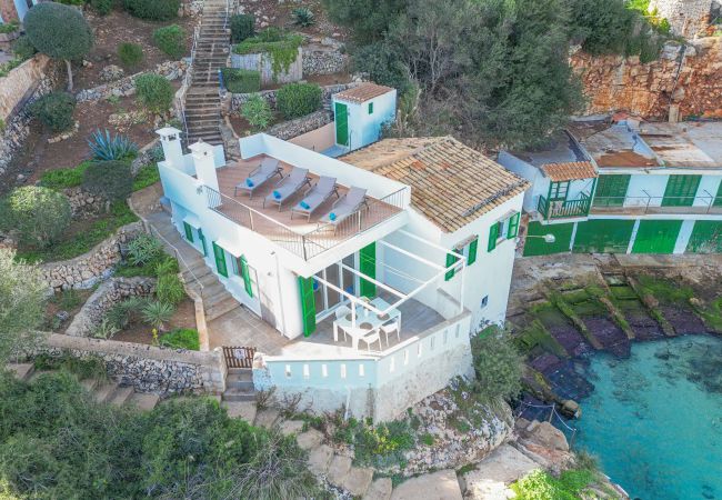 Ferienhaus in Cala Santanyi - Strandhaus Sa Barca mit Meerblick und  nur wenige Schritte zur Cala Santanyí Ferienhaus in Cala Santanyi - Strandhaus Sa Barca mit Meerblick und  nur wenige Schritte zur Cala Santanyí