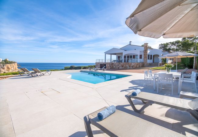 Villa in Cala Santanyi - Villa Can Ferrando Ferienhaus in Cala Santanyi n erster Meereslinie mit mediterranem Luxus Villa in Cala Santanyi - Villa Can Ferrando Ferienhaus in Cala Santanyi n erster Meereslinie mit mediterranem Luxus