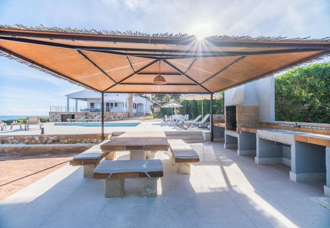 Villa in Cala Santanyi - Villa Can Ferrando Ferienhaus in Cala Santanyi n erster Meereslinie mit mediterranem Luxus Villa in Cala Santanyi - Villa Can Ferrando Ferienhaus in Cala Santanyi n erster Meereslinie mit mediterranem Luxus