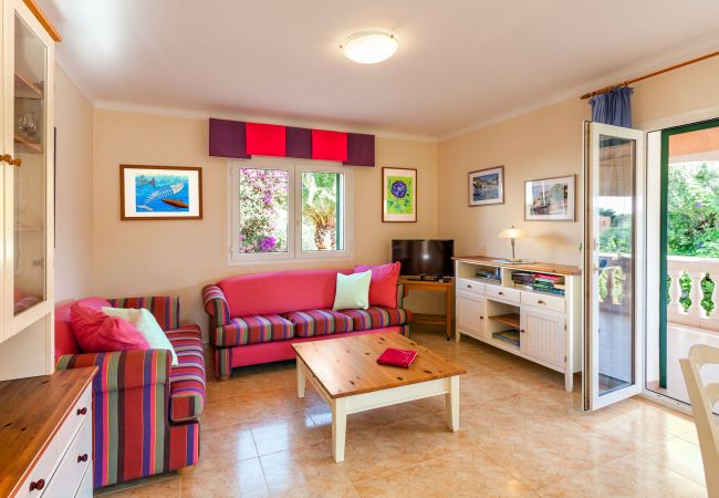 Chalet in Santanyi - Casa Blue komfortables Haus mit Pool in ruhiger Ortsrandlage zwischen Cala Santanyí und Cala S'Amarador verfügbar für monatliche  Aufenthalte Chalet in Santanyi - Casa Blue komfortables Haus mit Pool in ruhiger Ortsrandlage zwischen Cala Santanyí und Cala S'Amarador verfügbar für monatliche  Aufenthalte