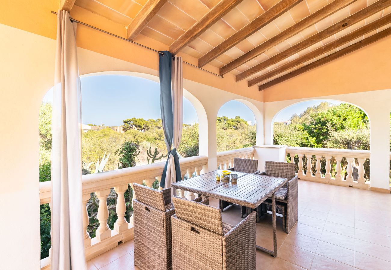Chalet in Santanyi - Casa Blue komfortables Haus mit Pool in ruhiger Ortsrandlage zwischen Cala Santanyí und Cala S'Amarador verfügbar für monatliche  Aufenthalte