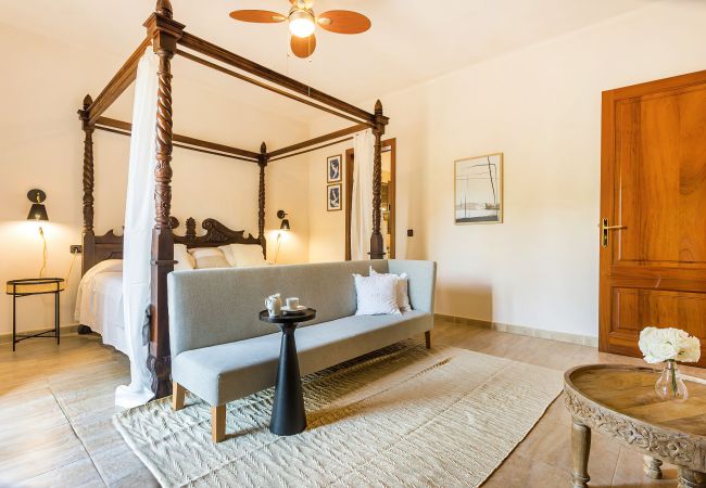 Finca in Portocolom - Pine Tree House Espiga Ruhiges Ferienhaus mit Pool in Porto Colom, ideal für Familien & Entspannung Finca in Portocolom - Pine Tree House Espiga Ruhiges Ferienhaus mit Pool in Porto Colom, ideal für Familien & Entspannung