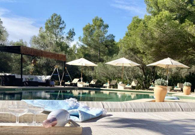 Finca in Portocolom - Pine Tree House Espiga Ruhiges Ferienhaus mit Pool in Porto Colom, ideal für Familien & Entspannung Finca in Portocolom - Pine Tree House Espiga Ruhiges Ferienhaus mit Pool in Porto Colom, ideal für Familien & Entspannung