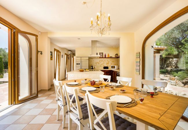 Ferienhaus in Santanyi - Son Pavo Real idyllische Finca mit Pool, Gästehaus und großen Garten in Santanyi Ferienhaus in Santanyi - Son Pavo Real idyllische Finca mit Pool, Gästehaus und großen Garten in Santanyi