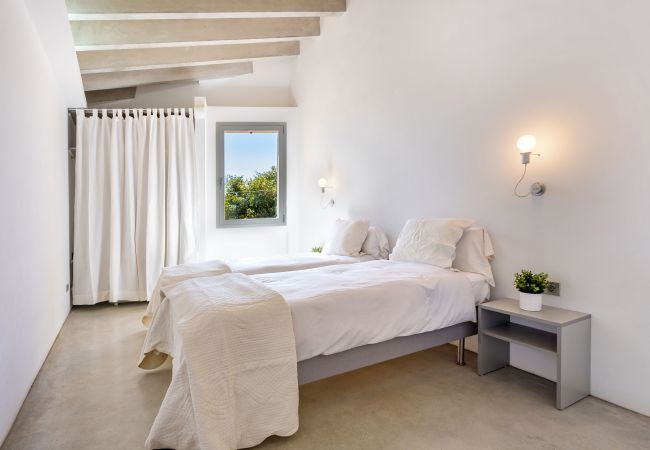 Ferienwohnung in Es Llombards - CASA DE LA PINTORA << Obergeschoss  Adults Only Ferienwohnung in Es Llombards - CASA DE LA PINTORA << Obergeschoss  Adults Only