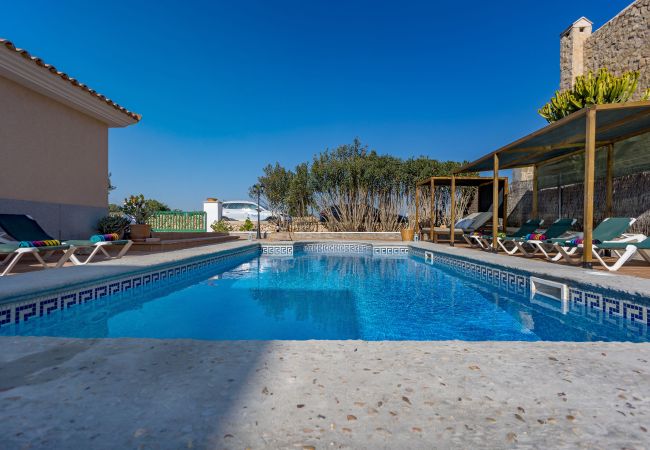 Ferienhaus in Porto Petro - Casa Far helles und gemütliches Ferienhaus mit Pool in Porto Petro Ferienhaus in Porto Petro - Casa Far helles und gemütliches Ferienhaus mit Pool in Porto Petro