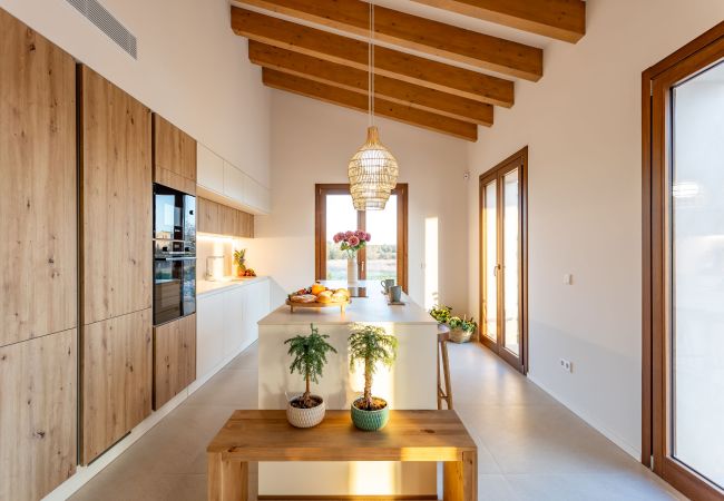 Villa in Ses Salines - Casa Sa Cisterna großzügiges und modernes Haus zur monatlichen Vermietung am ruhigen Ortsrand von Ses Salines im Südosten Mallorcas Villa in Ses Salines - Casa Sa Cisterna großzügiges und modernes Haus zur monatlichen Vermietung am ruhigen Ortsrand von Ses Salines im Südosten Mallorcas