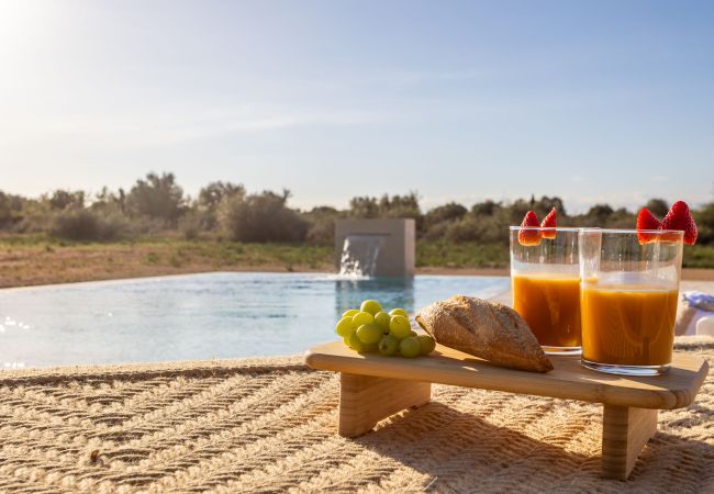 Villa in Ses Salines - Casa Sa Cisterna großzügiges und modernes Haus zur monatlichen Vermietung am ruhigen Ortsrand von Ses Salines im Südosten Mallorcas Villa in Ses Salines - Casa Sa Cisterna großzügiges und modernes Haus zur monatlichen Vermietung am ruhigen Ortsrand von Ses Salines im Südosten Mallorcas