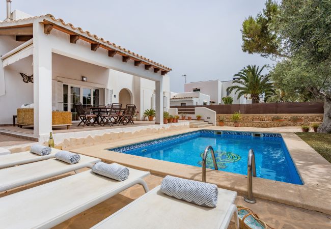 Ferienhaus in Cala d'Or - Gemütliches Ferienhaus mit privatem Pool, nur wenige Gehminuten zur Cala Ferrera Ferienhaus in Cala d'Or - Gemütliches Ferienhaus mit privatem Pool, nur wenige Gehminuten zur Cala Ferrera