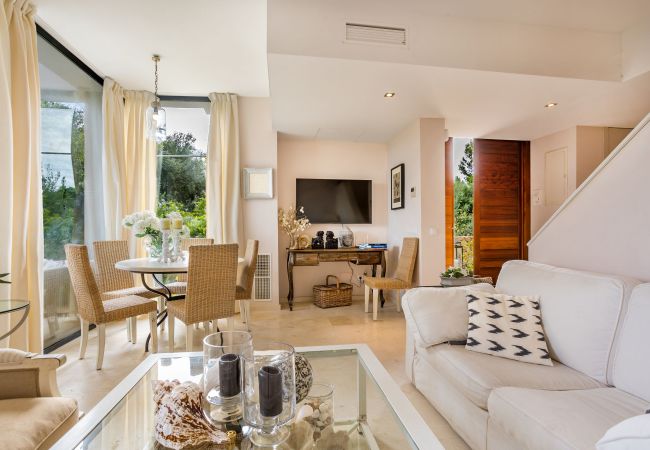 Ferienwohnung in Son Servera - Cala Bona Apartment mit Bergblick und Pool nahe dem Meer in Port Verd verfügbar für monatliche Vermietung Ferienwohnung in Son Servera - Cala Bona Apartment mit Bergblick und Pool nahe dem Meer in Port Verd verfügbar für monatliche Vermietung