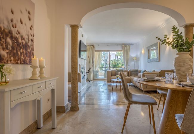 Ferienwohnung in Santa Ponça - Port Adriano Residence stilvolle Unterkunft mit Pool nahe dem Strand in Santa Ponsa verfügbar für temporäre Aufenthalte Ferienwohnung in Santa Ponça - Port Adriano Residence stilvolle Unterkunft mit Pool nahe dem Strand in Santa Ponsa verfügbar für temporäre Aufenthalte