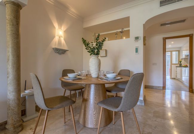 Ferienwohnung in Santa Ponça - Port Adriano Residence stilvolle Unterkunft mit Pool nahe dem Strand in Santa Ponsa verfügbar für temporäre Aufenthalte Ferienwohnung in Santa Ponça - Port Adriano Residence stilvolle Unterkunft mit Pool nahe dem Strand in Santa Ponsa verfügbar für temporäre Aufenthalte