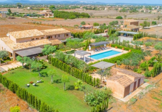 Ferienhaus in Campos - Luxuriöses Ferienhaus Sa Sini für 12 Personen mit Pool in Campos in der Nähe von Es Trenc Ferienhaus in Campos - Luxuriöses Ferienhaus Sa Sini für 12 Personen mit Pool in Campos in der Nähe von Es Trenc