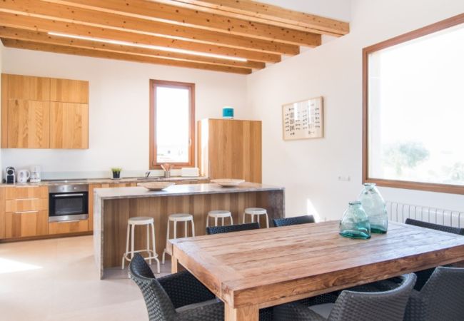 Ferienhaus in Campos - Luxuriöses Ferienhaus Sa Sini für 12 Personen mit Pool in Campos in der Nähe von Es Trenc Ferienhaus in Campos - Luxuriöses Ferienhaus Sa Sini für 12 Personen mit Pool in Campos in der Nähe von Es Trenc