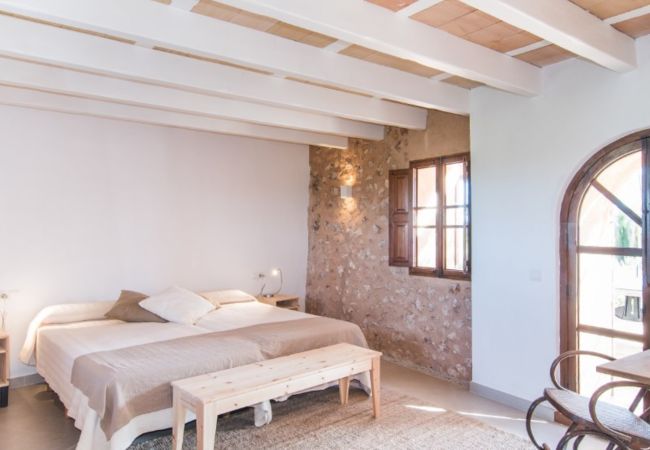 Ferienhaus in Campos - Luxuriöses Ferienhaus Sa Sini für 12 Personen mit Pool in Campos in der Nähe von Es Trenc Ferienhaus in Campos - Luxuriöses Ferienhaus Sa Sini für 12 Personen mit Pool in Campos in der Nähe von Es Trenc