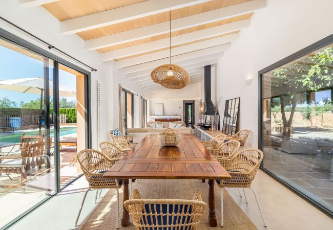 Ferienhaus in Campos - Ferienhaus Can Riera Stilvolle Unterkunft mit Pool für 12 Personen nahe Es Trenc Strand Ferienhaus in Campos - Ferienhaus Can Riera Stilvolle Unterkunft mit Pool für 12 Personen nahe Es Trenc Strand