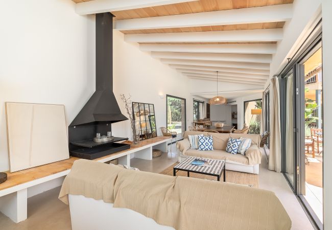 Ferienhaus in Campos - Ferienhaus Can Riera Stilvolle Unterkunft mit Pool für 12 Personen nahe Es Trenc Strand Ferienhaus in Campos - Ferienhaus Can Riera Stilvolle Unterkunft mit Pool für 12 Personen nahe Es Trenc Strand