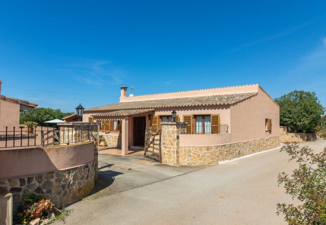 Ferienhaus in Ses Salines - Can Pancho Haus zur monatlichen Miete mit Pool in Ses Salines Ferienhaus in Ses Salines - Can Pancho Haus zur monatlichen Miete mit Pool in Ses Salines