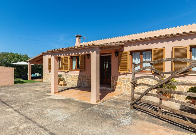 Ferienhaus in Ses Salines - Can Pancho Haus zur monatlichen Miete mit Pool in Ses Salines Ferienhaus in Ses Salines - Can Pancho Haus zur monatlichen Miete mit Pool in Ses Salines