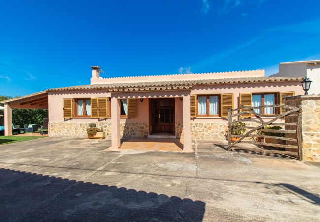 Ferienhaus in Ses Salines - Can Pancho Haus zur monatlichen Miete mit Pool in Ses Salines Ferienhaus in Ses Salines - Can Pancho Haus zur monatlichen Miete mit Pool in Ses Salines