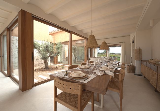Villa in Manacor - Can Carmel Stilvolle Finca mit 6 Schlafzimmern und Pool zur Monatsmiete bei Manacor Villa in Manacor - Can Carmel Stilvolle Finca mit 6 Schlafzimmern und Pool zur Monatsmiete bei Manacor