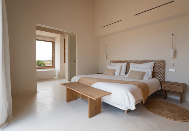 Villa in Manacor - Can Carmel Stilvolle Finca mit 6 Schlafzimmern und Pool zur Monatsmiete bei Manacor Villa in Manacor - Can Carmel Stilvolle Finca mit 6 Schlafzimmern und Pool zur Monatsmiete bei Manacor